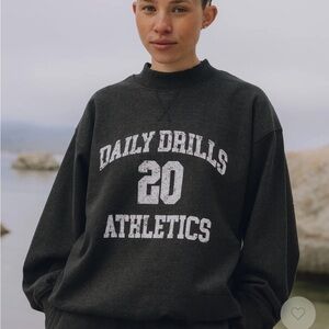 Daily Drills oversized fleece vintage athletics crew - charcoal grey